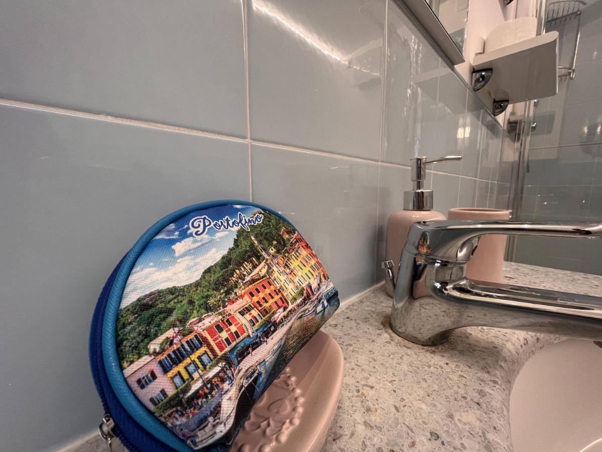 Welcome Riviera - Al Castello-Vista Mare -Romantico E Centrale A 20 Metri Dal Mare-Toll Parking At 15 Euro Per Day To Be Booked In Advance -Subject To Availability Rapallo Esterno foto